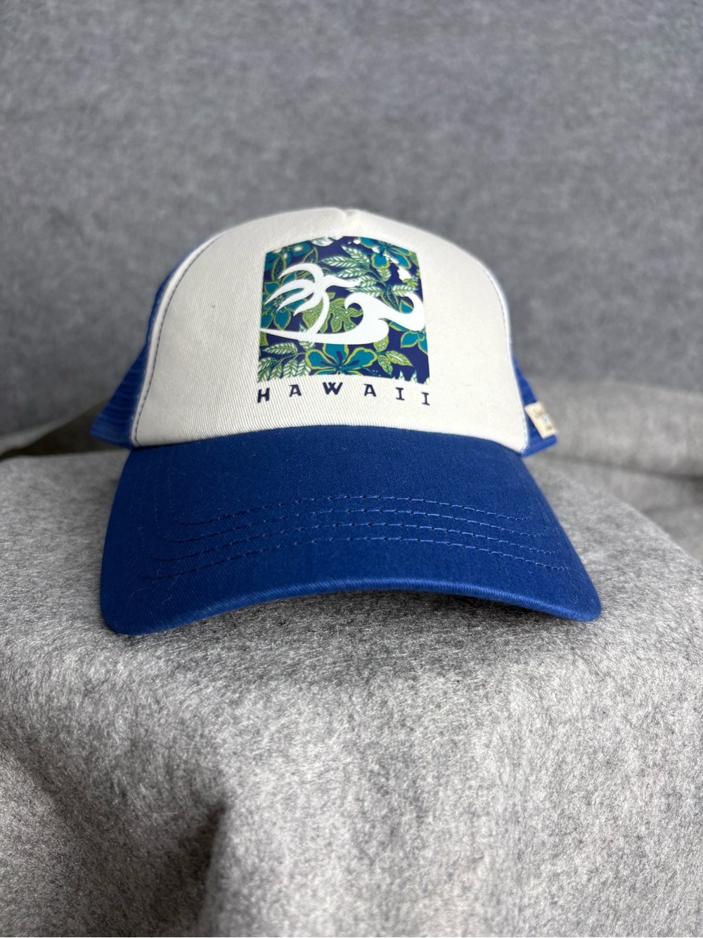 Honolua Wahine Hawaii Tropical Wave Trucker Snapback Hat Blue White